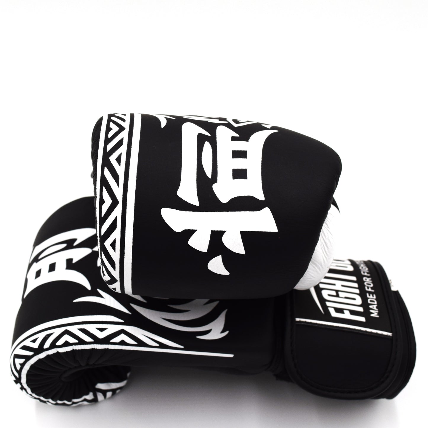 Universal Fight Gear – Lionheart  schwarz-weiss leather