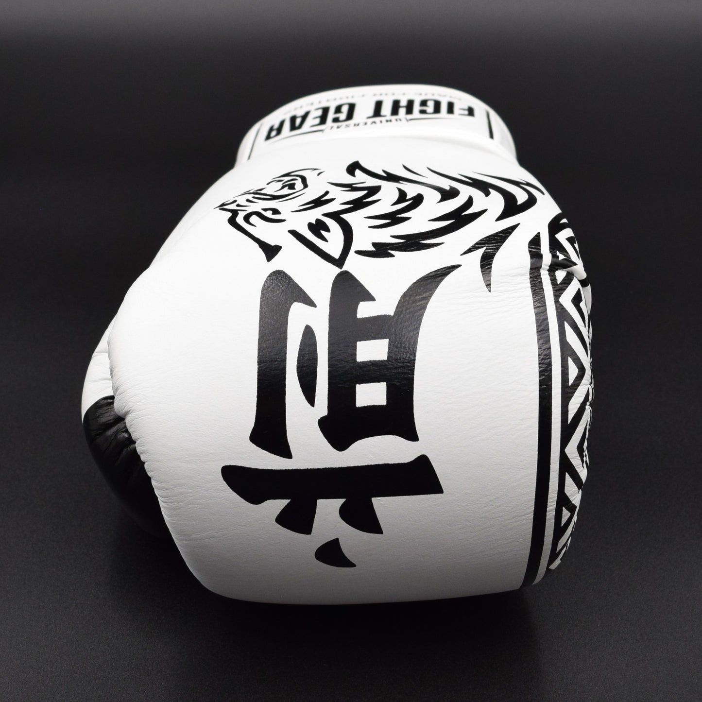 Universal Fight Gear – Lionheart  weiss - schwarz leather